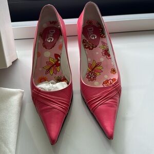 D&G shoes - Awesome color pink in a kitten heel